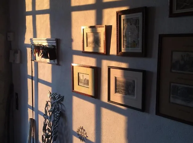 Dans Prieuré De Caractère Xviii Siècle Couette-café